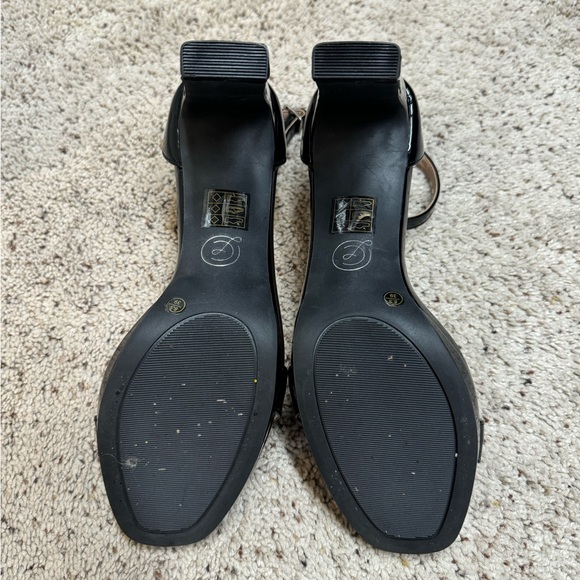 Chinese Laundry black patent heels - Picture 6 of 7